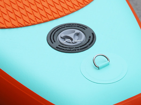 High pressure air valve, allows to inflate SUP up to 15 PSI high pressure. When the gas is filled, the air filled pipe is pulled out, and the air nozzle is automatically closed.